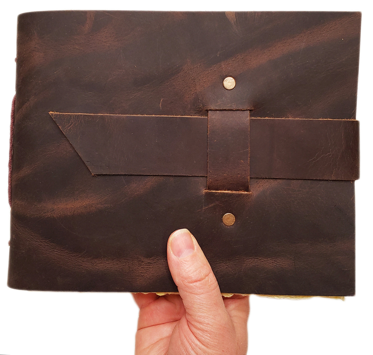 Rustic Vintage Leather Scrapbook Photo Album with Gift Box - Holds 100 4x6 or 5x7 Photos - 6x8"