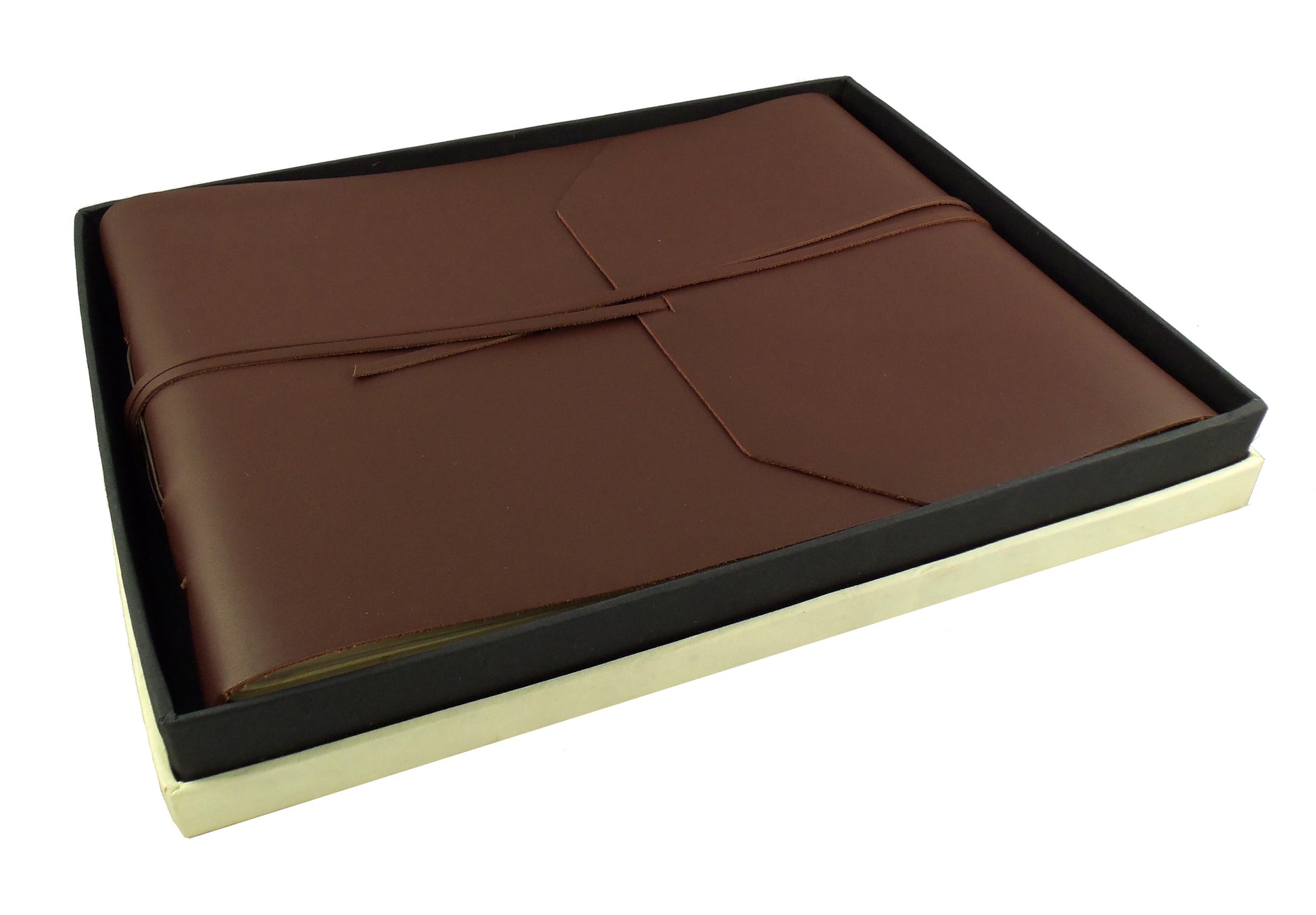Large Genuine Leather Photo Album with Gift Box - Scrapbook Style Pages - Holds 400 4x6 or 200 5x7 Photos